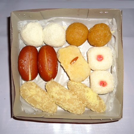 Send Mix Sweets to Bangladesh, Send gifts to Bangladesh